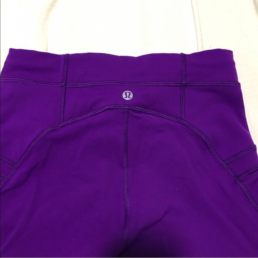 Size 6 Purple Lululemon Mesh Leggings - Picture 2 of 4
